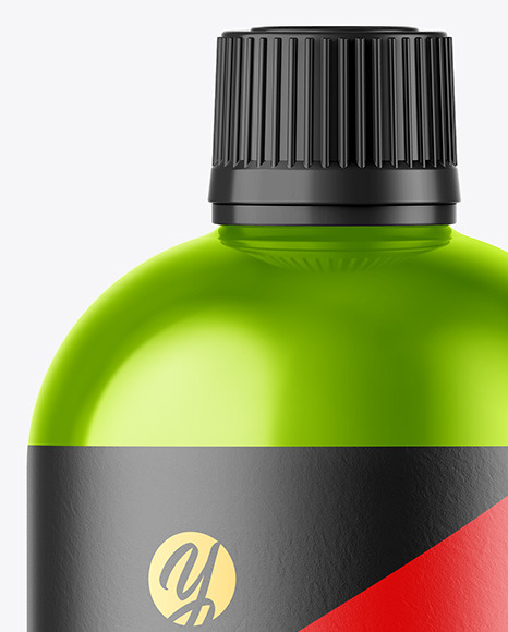 Metallic Bottle Mockup PSD #1