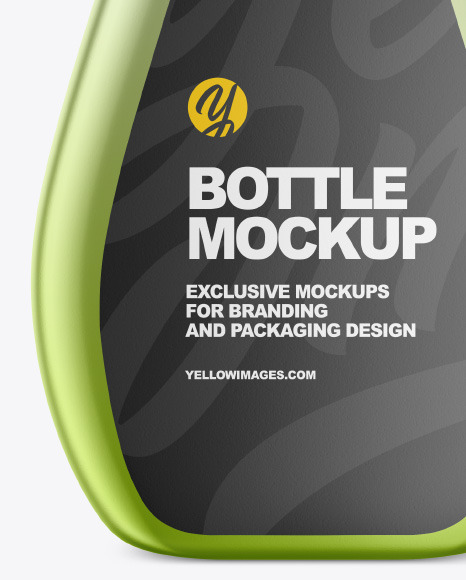 Metallic Bottle Mockup PSD #1
