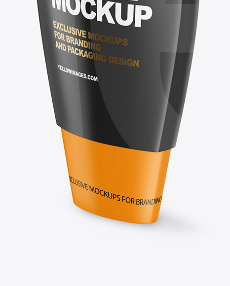 Matte Plastic Bottle Mockup PSD #1