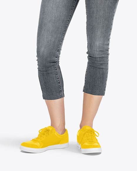 Woman in a Sleeveless Shirt Mockup PSD #1