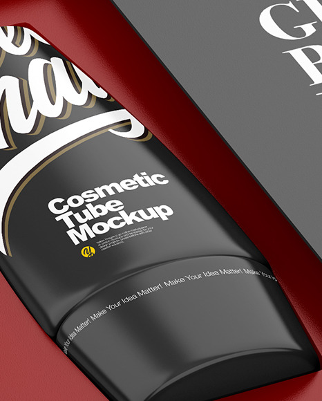 Gift Box With Cosmetic Tube Mockup PSD #2