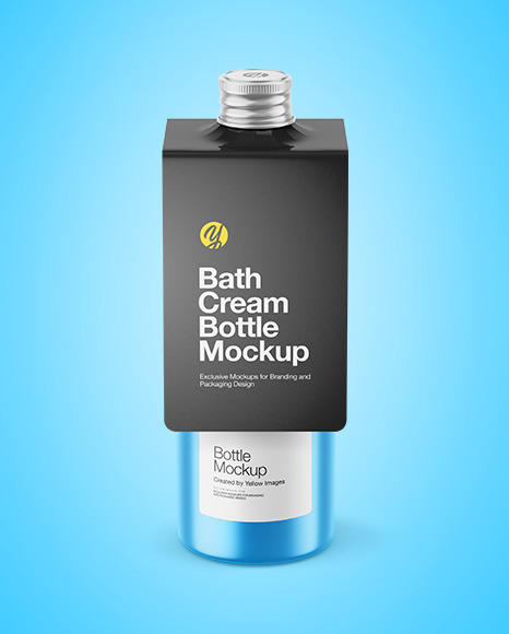 Metallic Bottle with Glossy Label Mockup beauty 83802