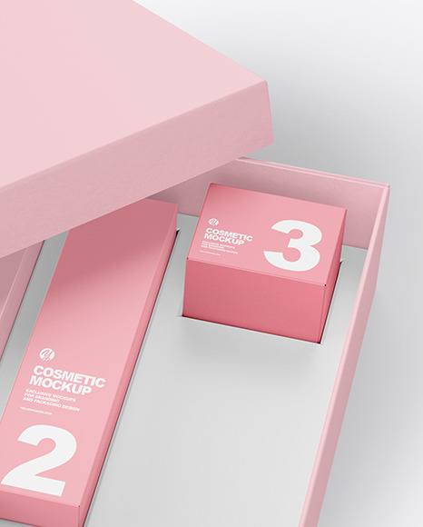 Gift Box with Cosmetic Set Mockup PSD #3