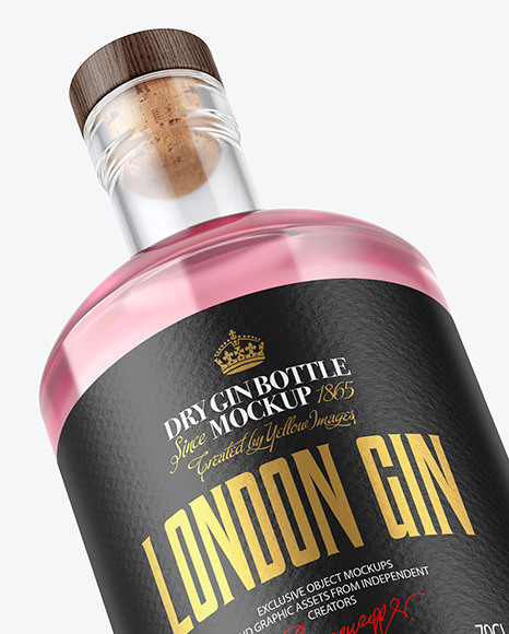 Clear Glass Gin Bottle with Wooden Cap Mockup PSD #7
