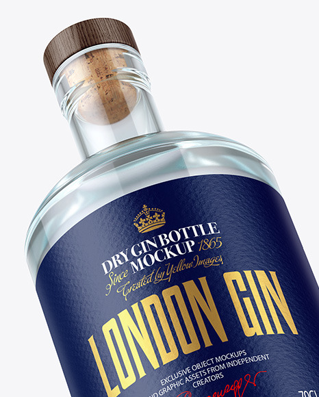 Dry Gin Bottle with Wooden Cap Mockup PSD #7
