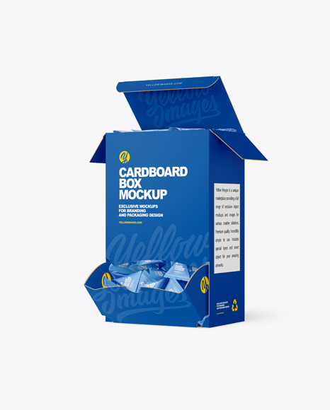 BOX WITH TRIANGULAR SNACK MOCKUP