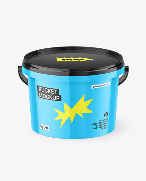 Plastic bucket