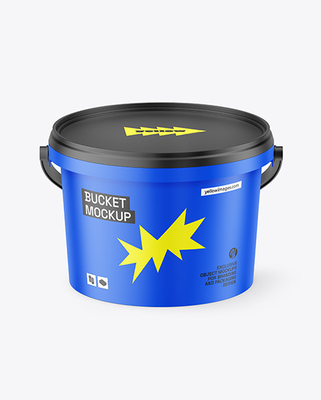 Plastic bucket
