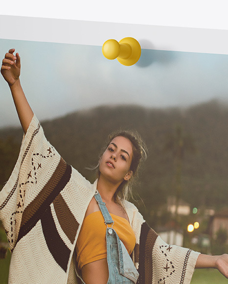 Snapshot w  Pin Mockup PSD #7