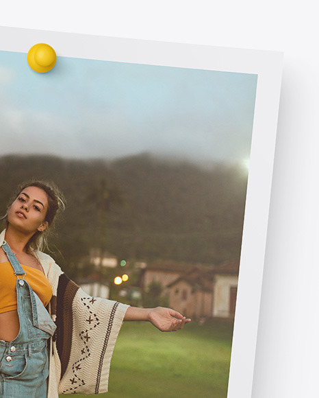 Snapshot w  Pin Mockup PSD #5