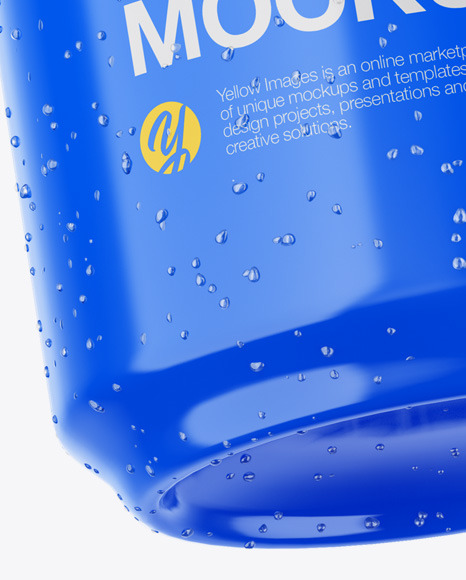 Glossy Can Mockup PSD #6