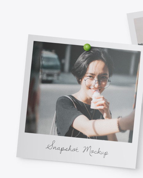 Snapshots w  Pins Mockup PSD #2