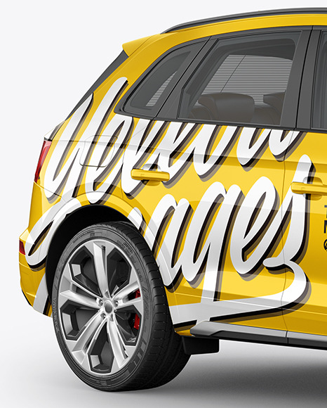 Crossover SUV Mockup – HalfSide View PSD #1
