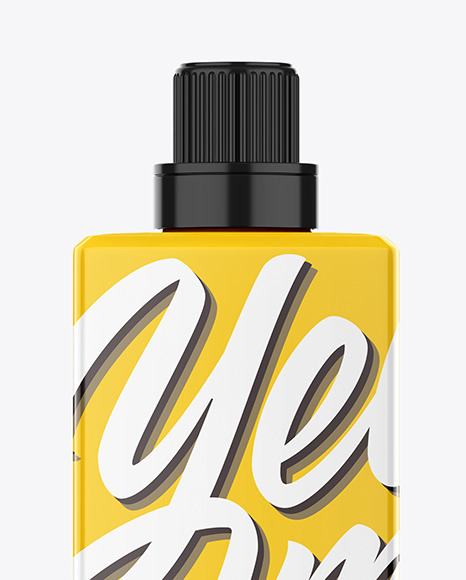 Plastic Bottle Mockup PSD #2